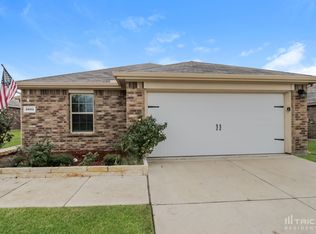 2601 Hutchins Dr, Seagoville, TX 75159