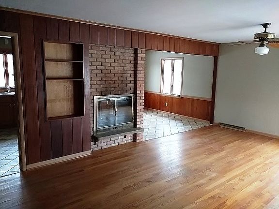 3rd image of 2623 Karen Dr