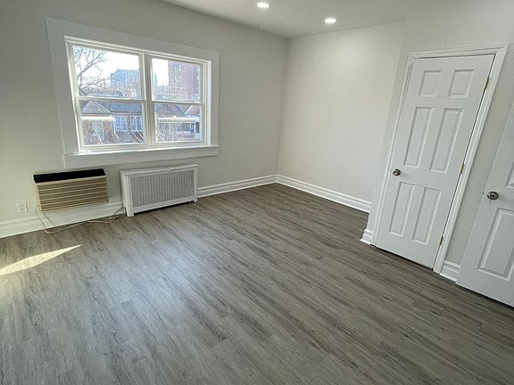 4th image of 645 Crawford Ave #1