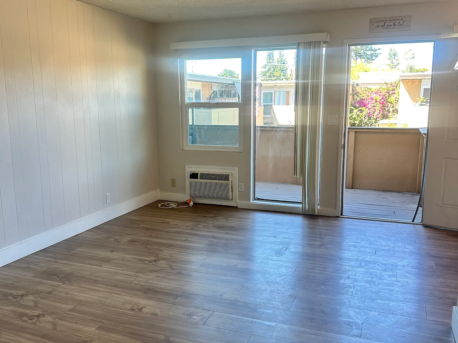 MADISON APARTMENT — Photo 3