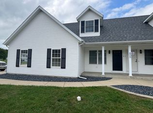 805 Antler Dr APT B, Middlebury, IN 46540