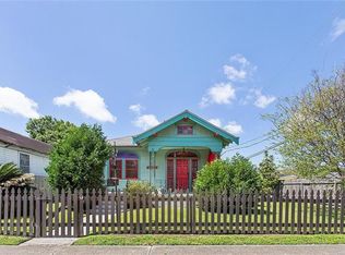 1106 Derbigny St, Gretna, LA 70053