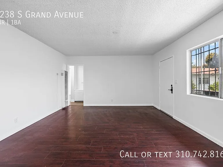 4238 S Grand Ave — Photo 12