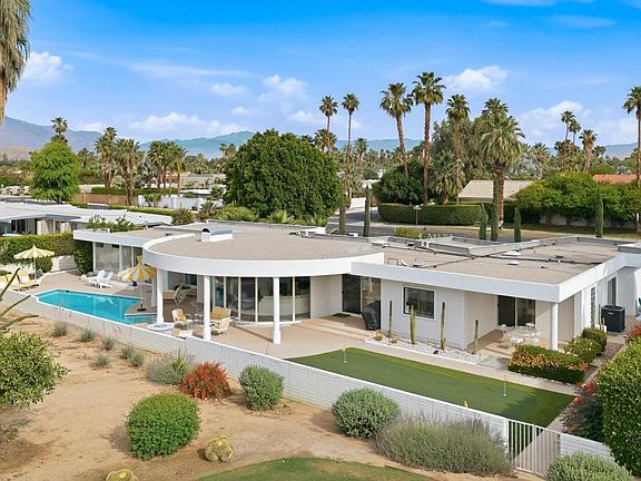 5th image of 71467 Country Club Dr