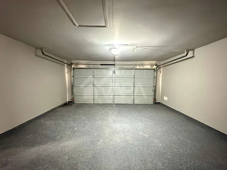 7729 Narrow Pass Dr — Photo 16