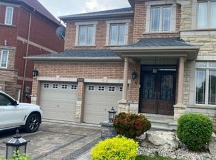 110 Bond Cres #2, Richmond Hill, ON L4E3K9