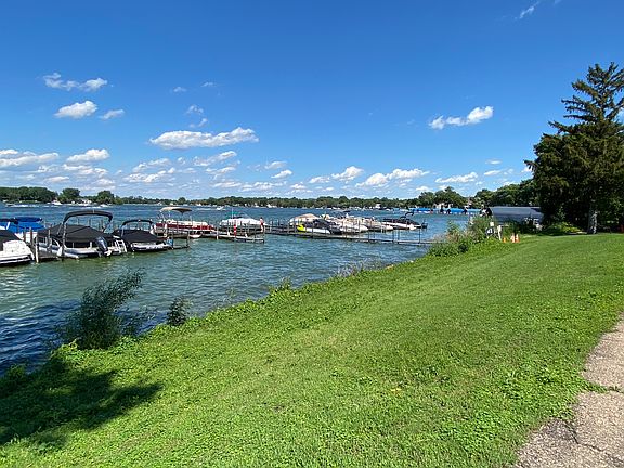 Boat slips available for rent.