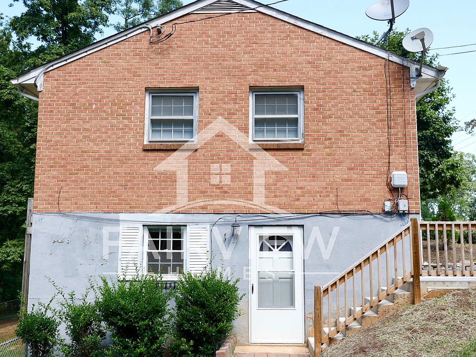 Front Entrance of B Unit