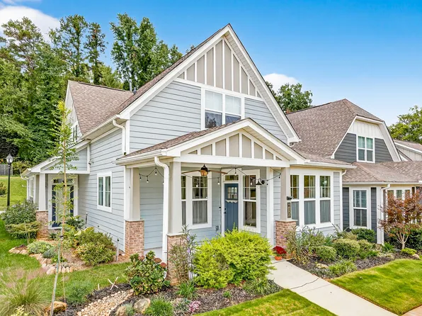 18 Cottage Knoll Cir, Greenville, SC 29609