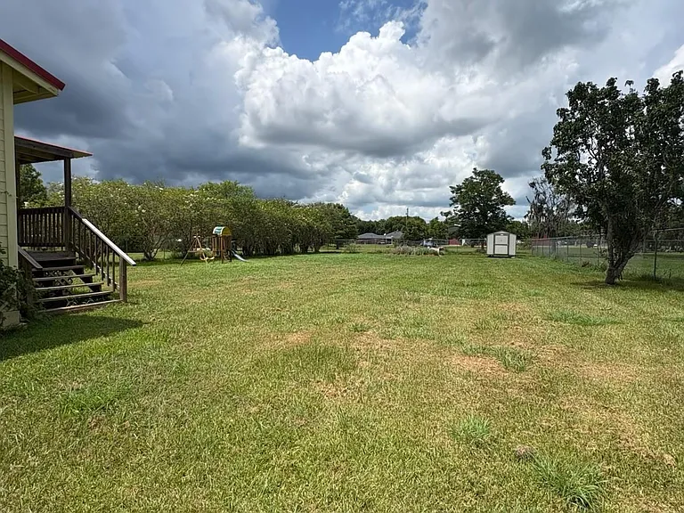7471 FM 457 — Photo 9