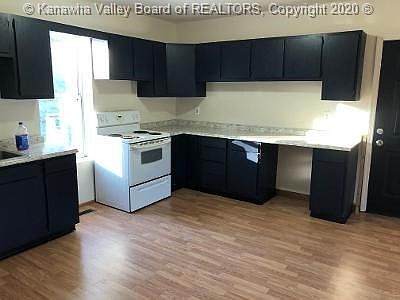 3rd image of 120 Twilight Dr