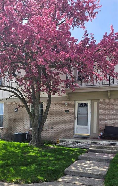 1st image of 35367 Tall Oaks Dr