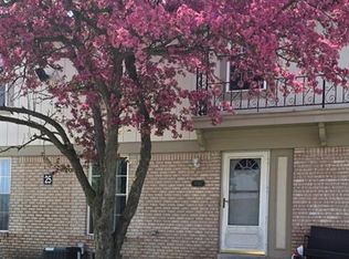 35367 Tall Oaks Dr, Sterling Heights, MI 48312
