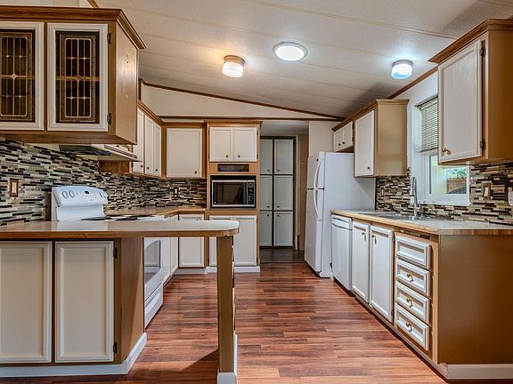 5th image of 215 Tolman Creek Rd Space 10