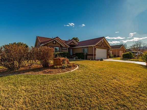 2nd image of 556 E Vasquez Dr