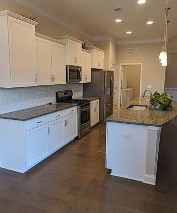 5th image of 3680 Summer Haven Dr