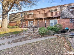 1900 Jeanette Ln APT 3, Springfield, IL 62702
