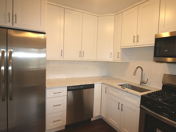 2nd image of 481 Duane Ter APT C4