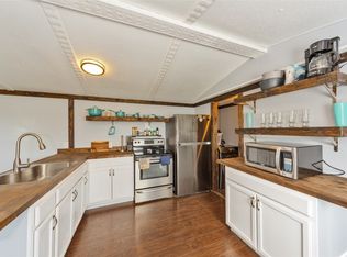 175 Hilltop Meadows Dr, Springtown, TX 76082