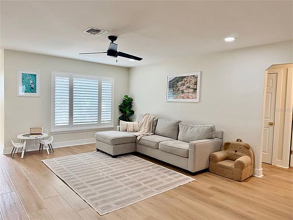 5th image of 6073 TANGLEWOOD DRIVE NE