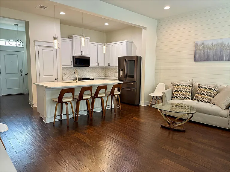 13501 Metric Blvd #45 — Photo 3