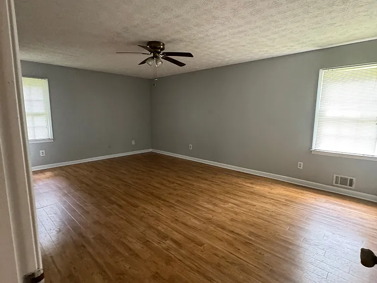 3186 Bruckner Blvd — Photo 10