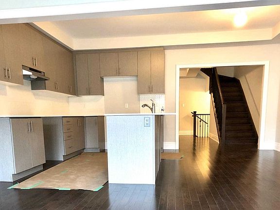 5th image of 93 Velia Ct