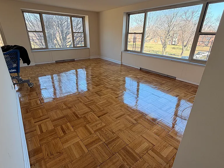 73-07 195th St #1B — Photo 5