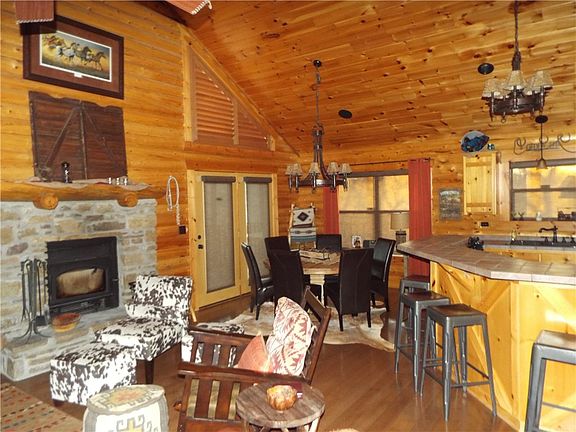 4th image of N Log Cabin Dr