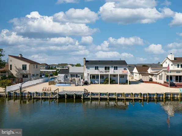 122 Laguna Ln, Beach Haven, NJ 08008