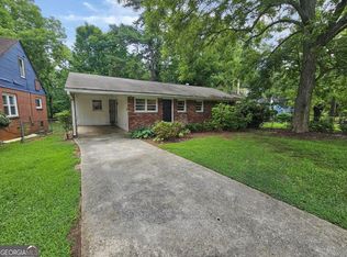 960 Winburn Dr, East Pt, GA 30344