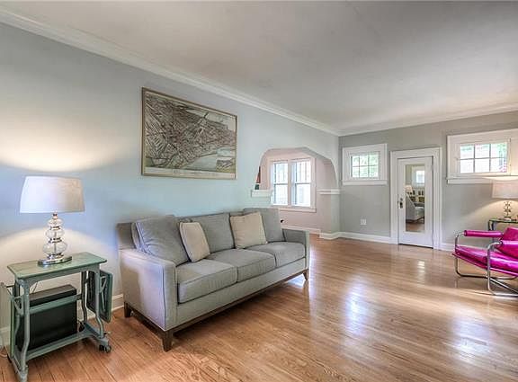 3rd image of 7579 Grand Ave