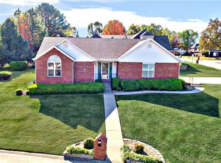 5221 Arkanshire Cir, Springdale, AR 72764