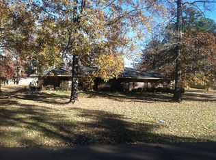 111 McMinn Cir, Louisville, MS 39339