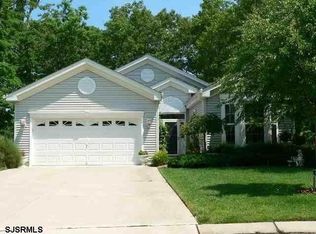 623 Country Club Dr, Egg Harbor, NJ 08215