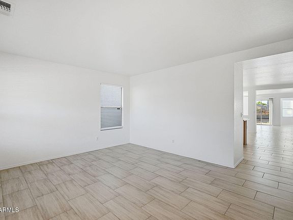 5th image of 3122 W PARK Street