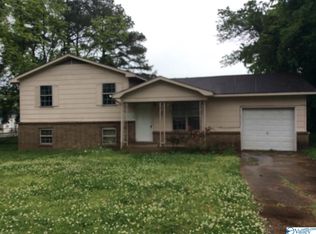 1001 8th St SW, Decatur, AL 35601