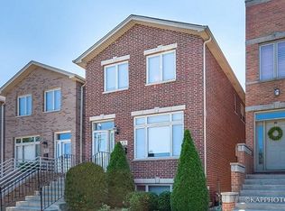 425 W 37th St, Chicago, IL 60609