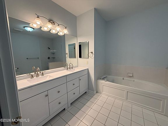 5th image of 554 Saint Andrews Pl
