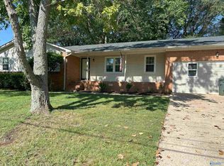 9802 Dolphin Dr SE, Huntsville, AL 35802