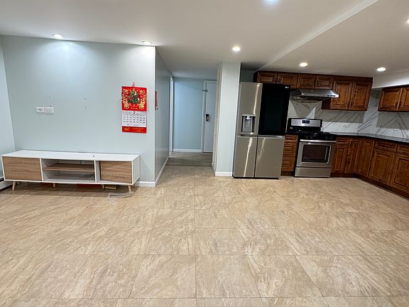 4th image of 422 Hanover Ave #B