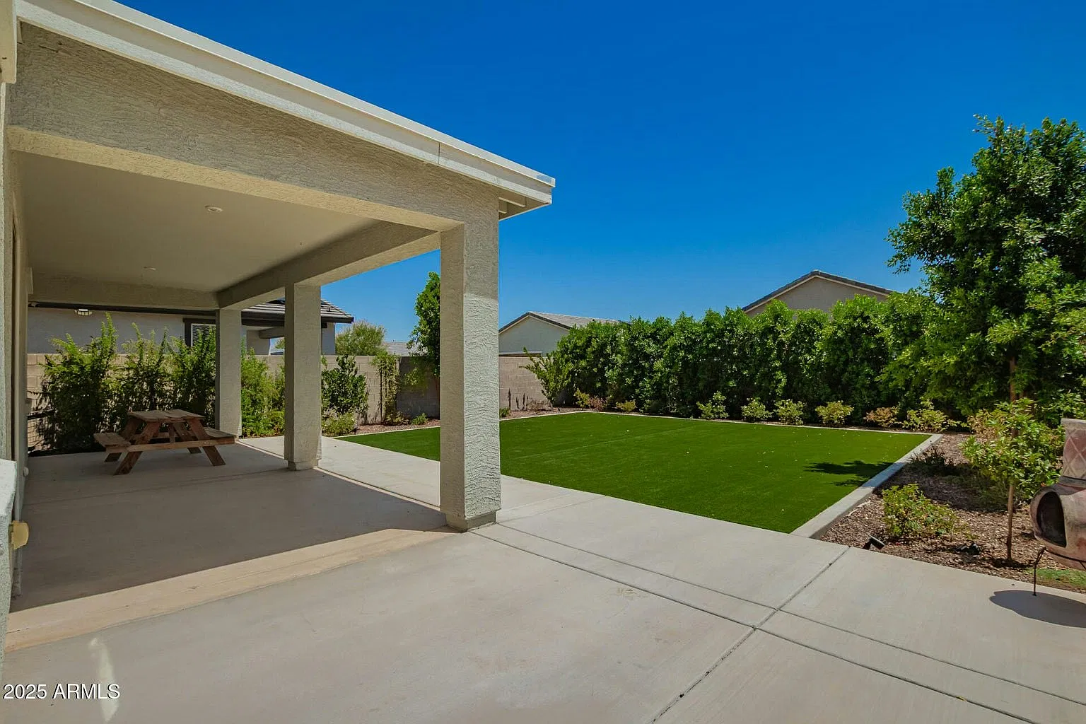 17873 West Via De Luna Drive — Photo 2