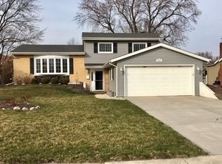 1441 Briarcliffe Blvd, Wheaton, IL