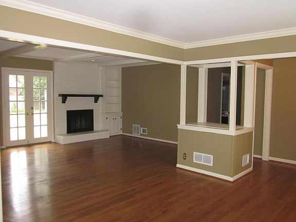2nd image of 10609 Chertsey Pl