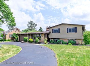 1630 Walnut Heights Dr, East Lansing, MI 48823