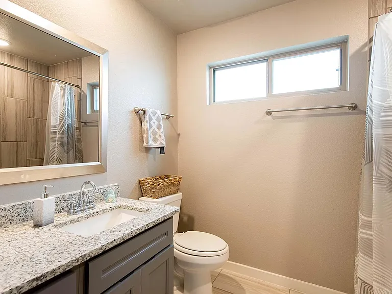 13713 Olney Ave — Photo 21