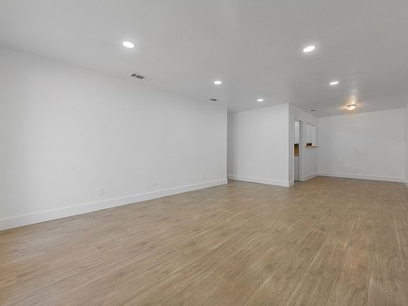 2nd image of 1007 W Sanford St #D