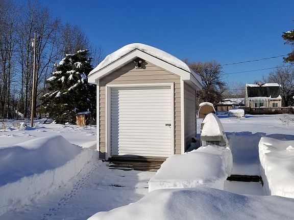 5th image of 521 N Cedar Ave