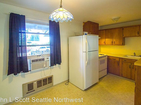 3rd image of 11441 NE 92nd St