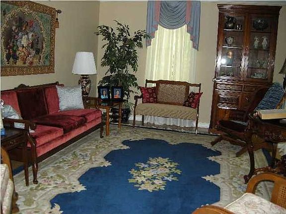 3rd image of 3322 Sommerville Ct